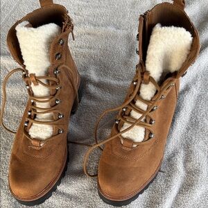Indigo Rd Indiran2 boots Women's size 10 brown Boots with faux fur‎ White Lining